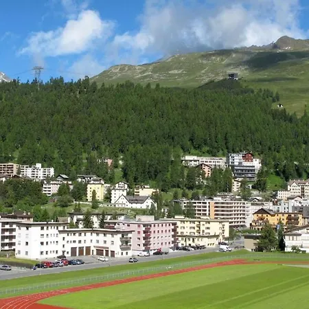 Ova Cotschna 705 Apartamento *